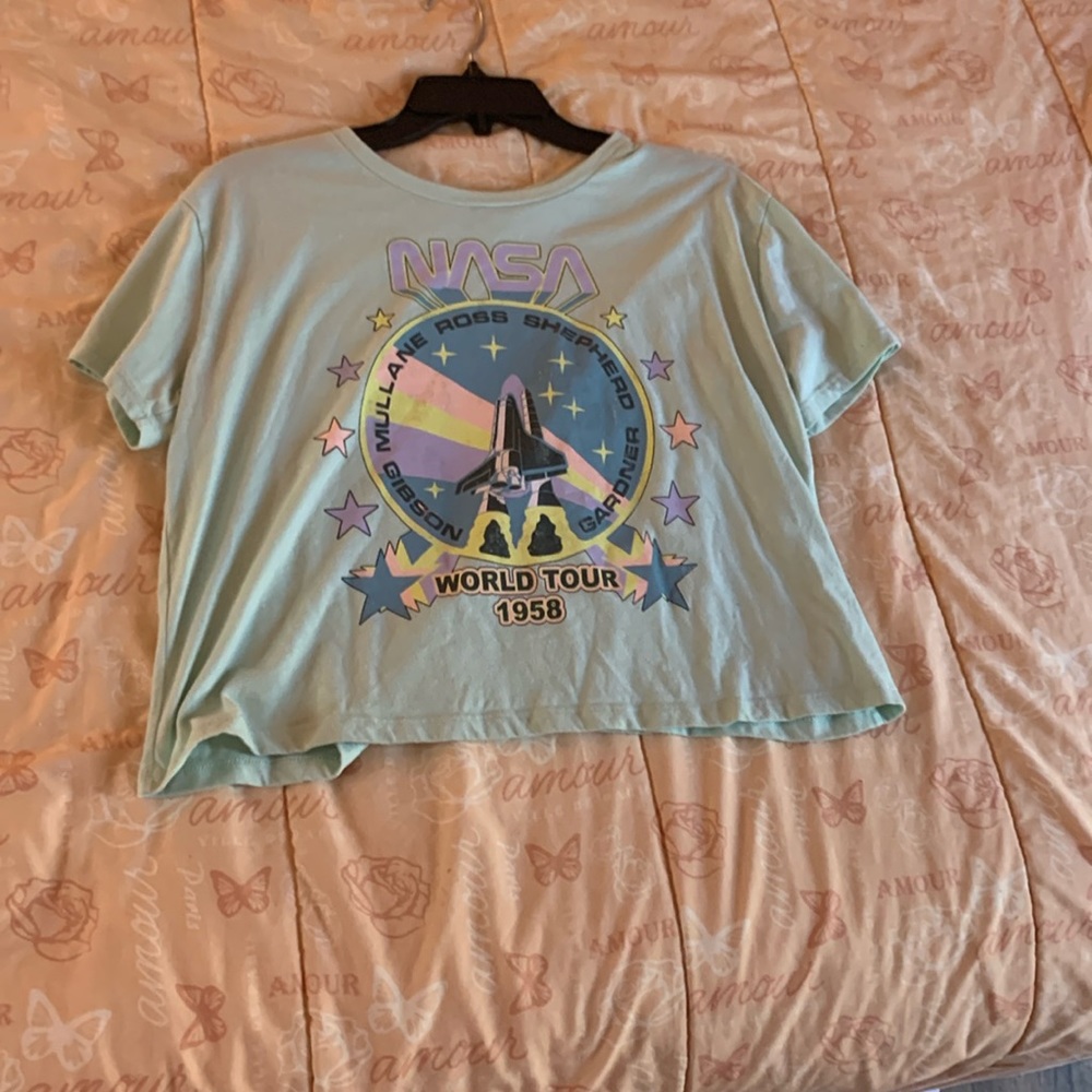 Mint green, NASA tee medium